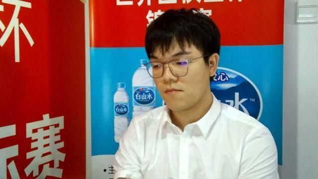 紧接着便离开养狗场，回到汤臣一品的家中。